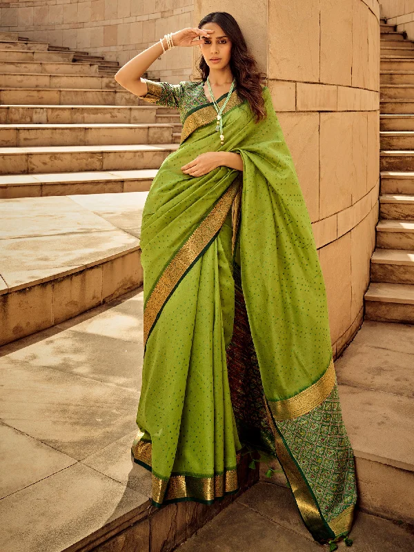 Women's Silk Blend Light Green Woven Design Designer Saree With Blouse Piece Side Tie Blouse Women's Silk Blend Light Green Woven Design Designer Saree With Blouse Piece Side Tie Blouse