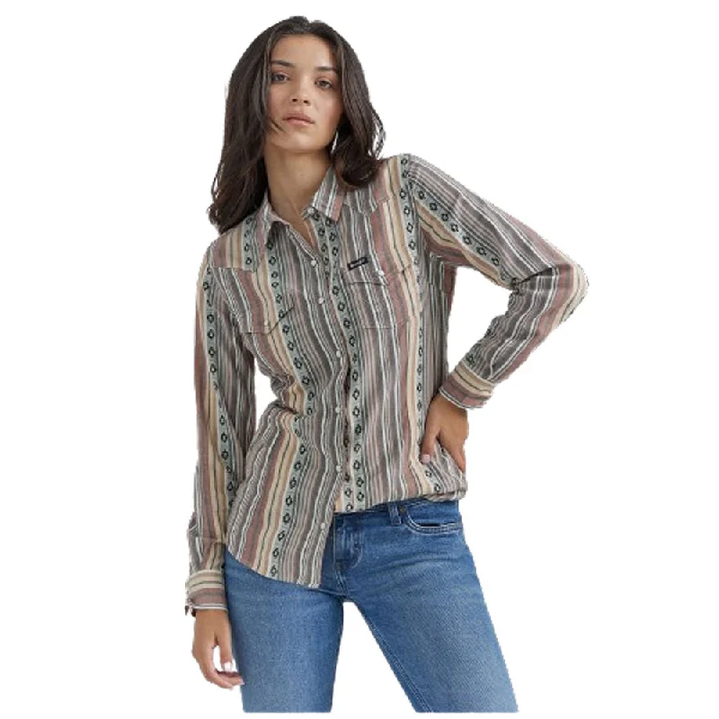 112353116 Wrangler Women's Retro Long Sleeve Western Snap Shirt - Southwestern Pink/Blue Stripe-- Striped Floral Plaid 112353116 Wrangler Women's Retro Long Sleeve Western Snap Shirt - Southwestern Pink/Blue Stripe-- Striped Floral Plaid