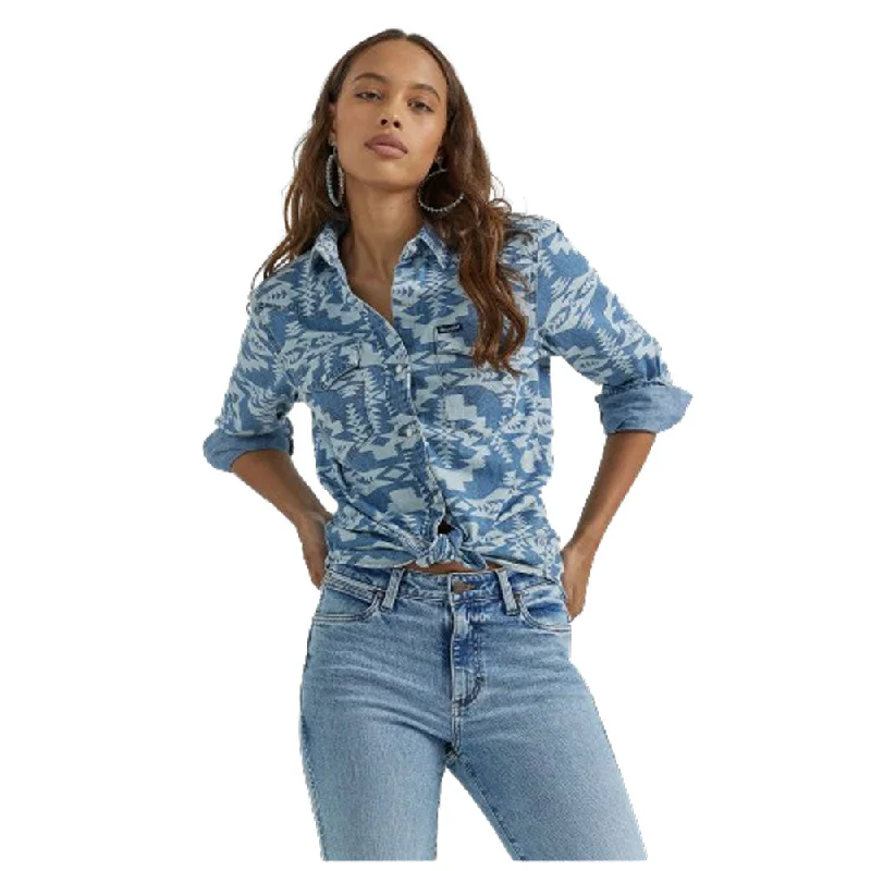 112353125 Wrangler Women's Long Sleeve Western Snap Shirt - Light Wash-- Lace Blend Ribbed Blend Corduroy Blend 112353125 Wrangler Women's Long Sleeve Western Snap Shirt - Light Wash-- Lace Blend Ribbed Blend Corduroy Blend