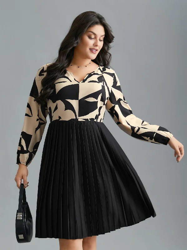 Notched Geometric Print Pleated Dress Tunics Top rated