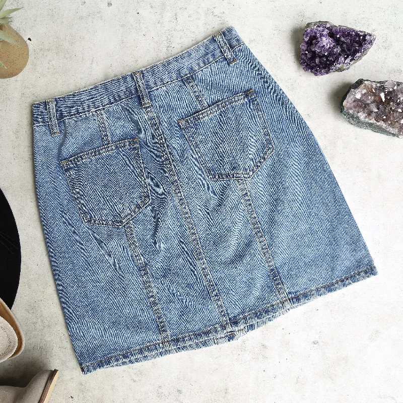 Final Sale - Blu Pepper - Button Up Embroidered Denim Skirt